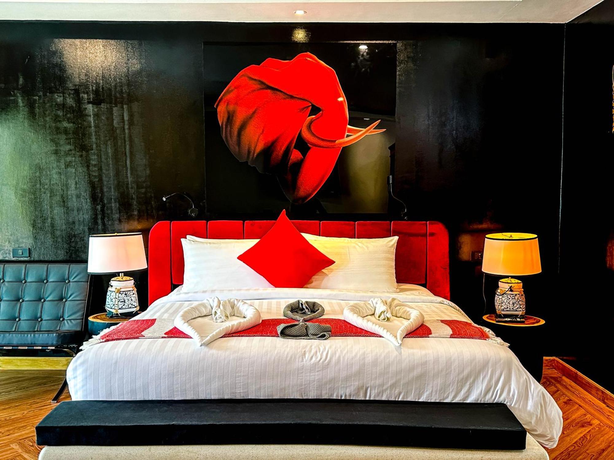 Deluxe King Room
